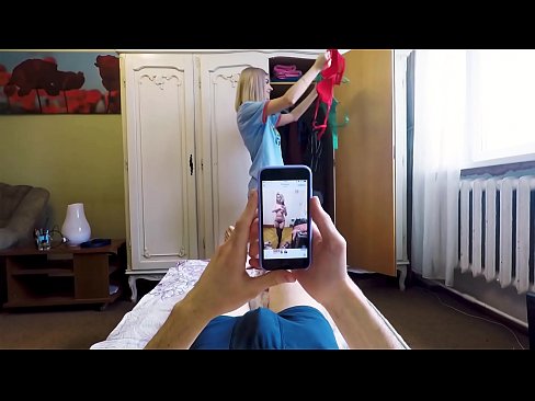 ❤️ Stiefzus liet haar broer klaarkomen vlak voordat mama thuiskwam Super sex at us ❌❤