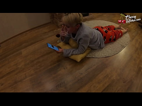 ❤️ Gekke Blondine Pijpt Enorme Pik en Stuitert Er Op - Anale Seks Super sex at us ❌❤