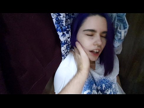 ❤️ Vond mijn zus in de kast en hielp haar klaarkomen Super sex at us ❌❤